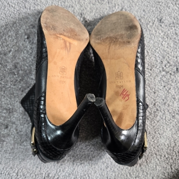 Ann Taylor Black Leather Faux Snakeskin Buckle Accent Booties Stiletto Heel - Picture 6 of 10